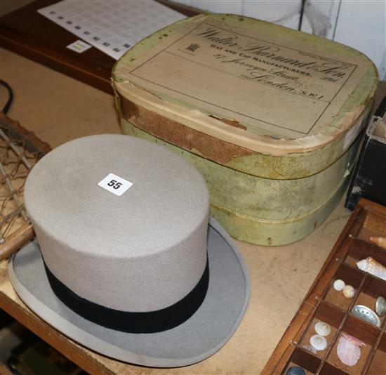 Boxed, Grey top hat